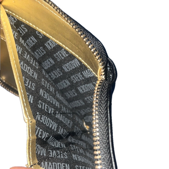 Steve Madden Gold Wallet - Picture 4 of 7